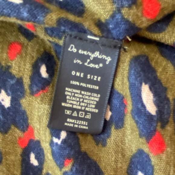 Do Everything in Love Women’s One Size Leopard Print Coverup - Picture 5 of 6